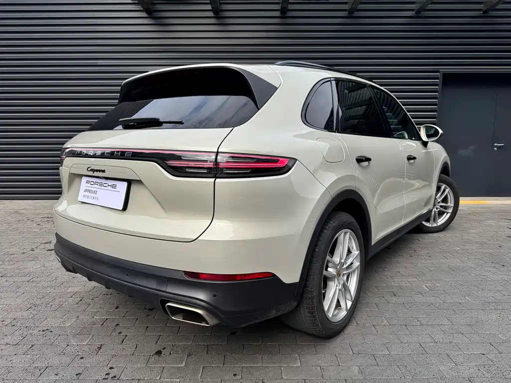 PORSCHE CAYENNE