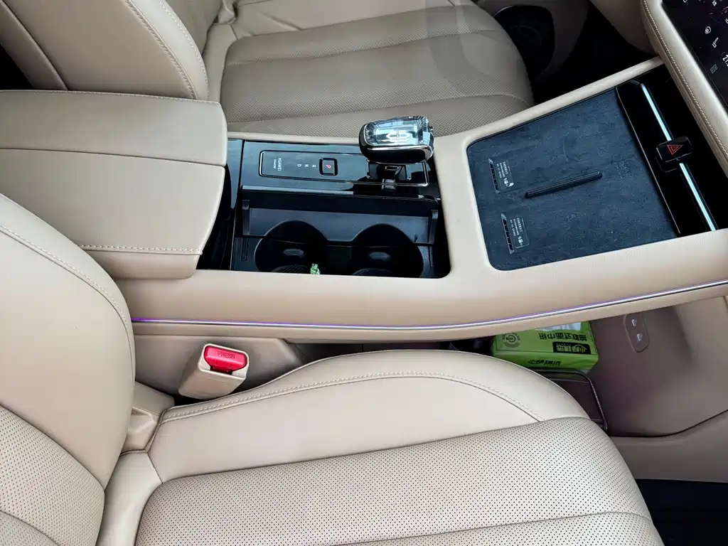 AITO ASK THE WORLD M7