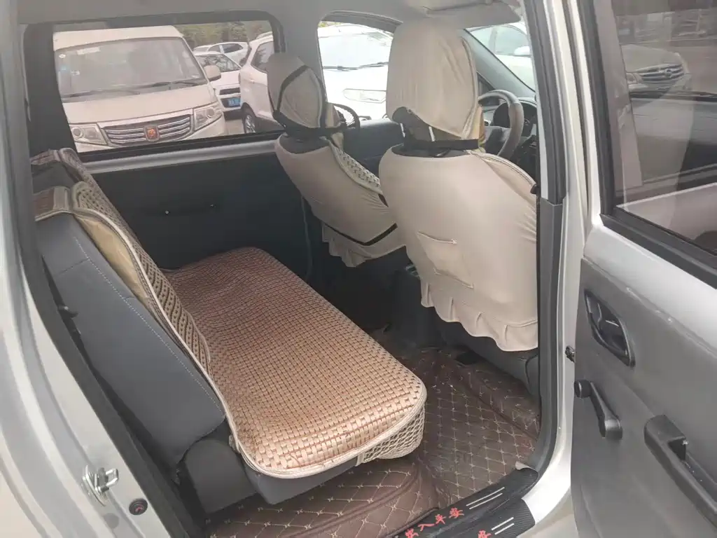Wuling Hongguang EV — миниатюра 8