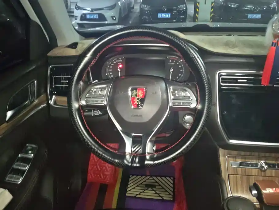 Roewe RX8 — миниатюра 15