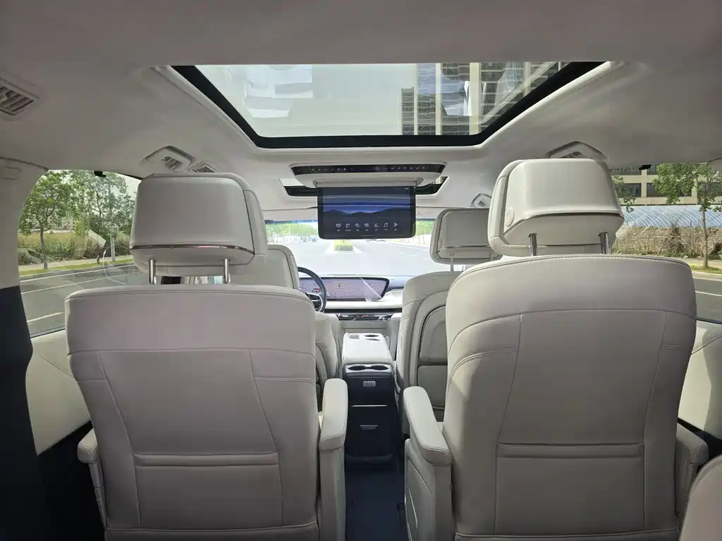 Buick GL8 2024 7 мест