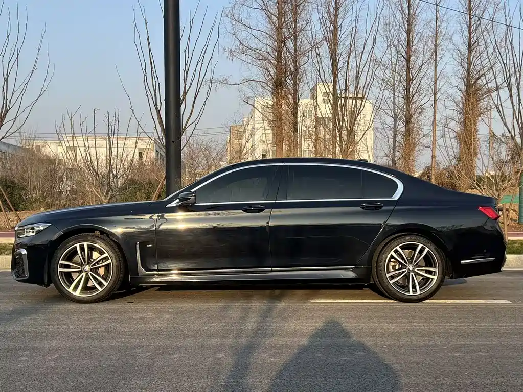 BMW 7 SERIES