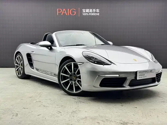 PORSCHE 718