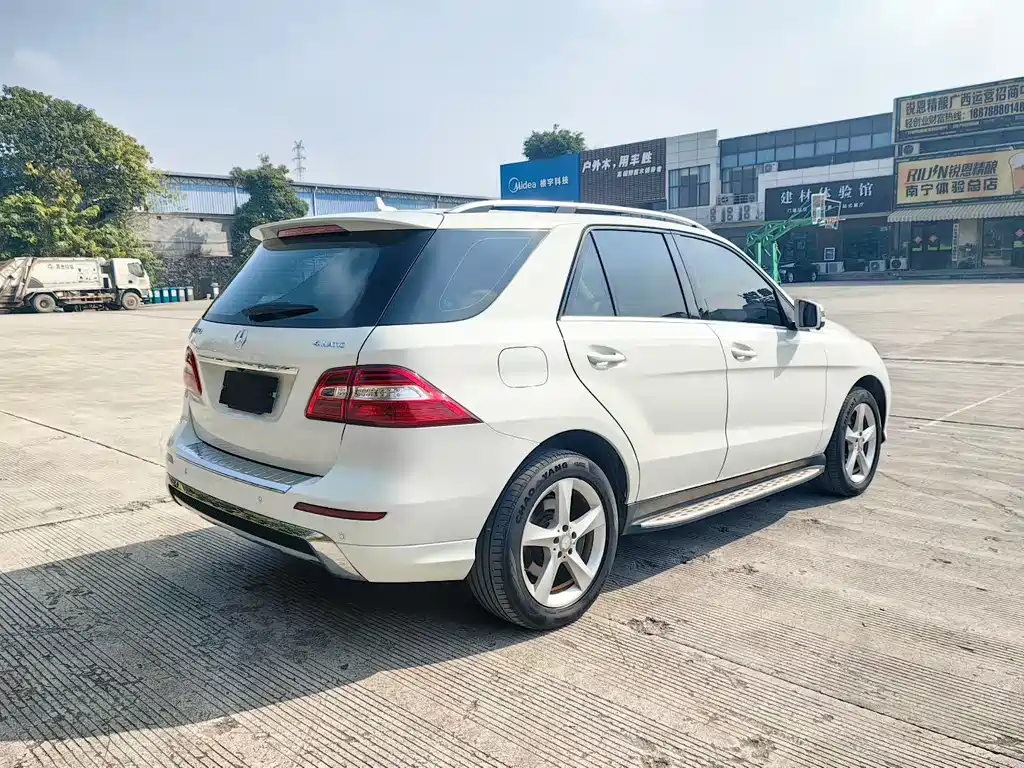 Mercedes-Benz M 2012 ML 300