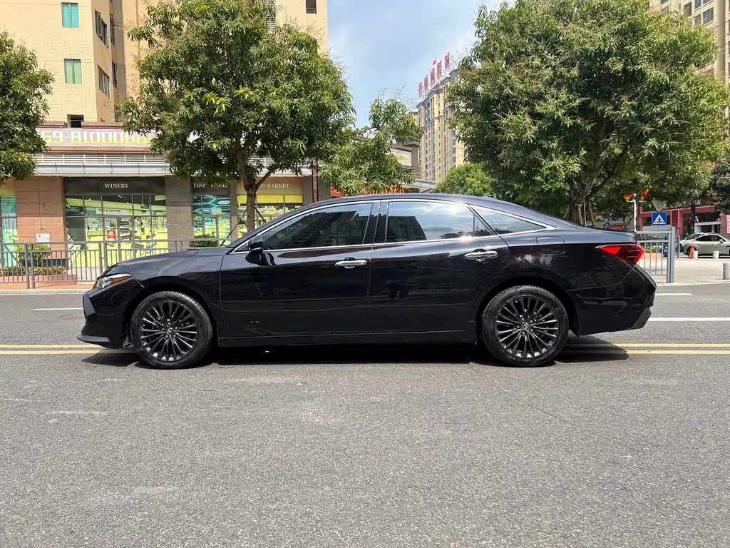 Toyota Avalon 2019 2.0L XLE Premium VI