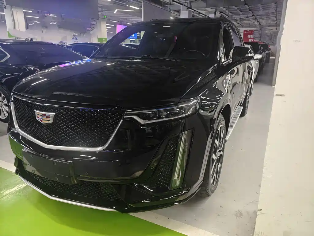 凯迪拉克XT6 2021款 2.0T 六座四驱尊贵型