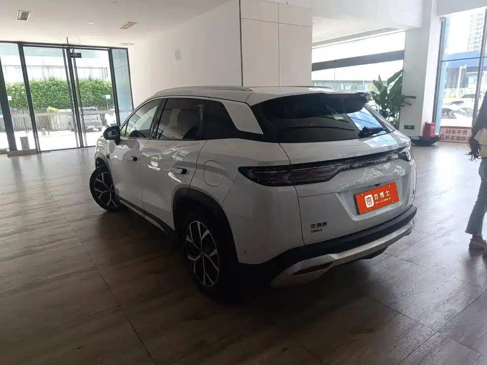 BYD L DM-i — миниатюра 3