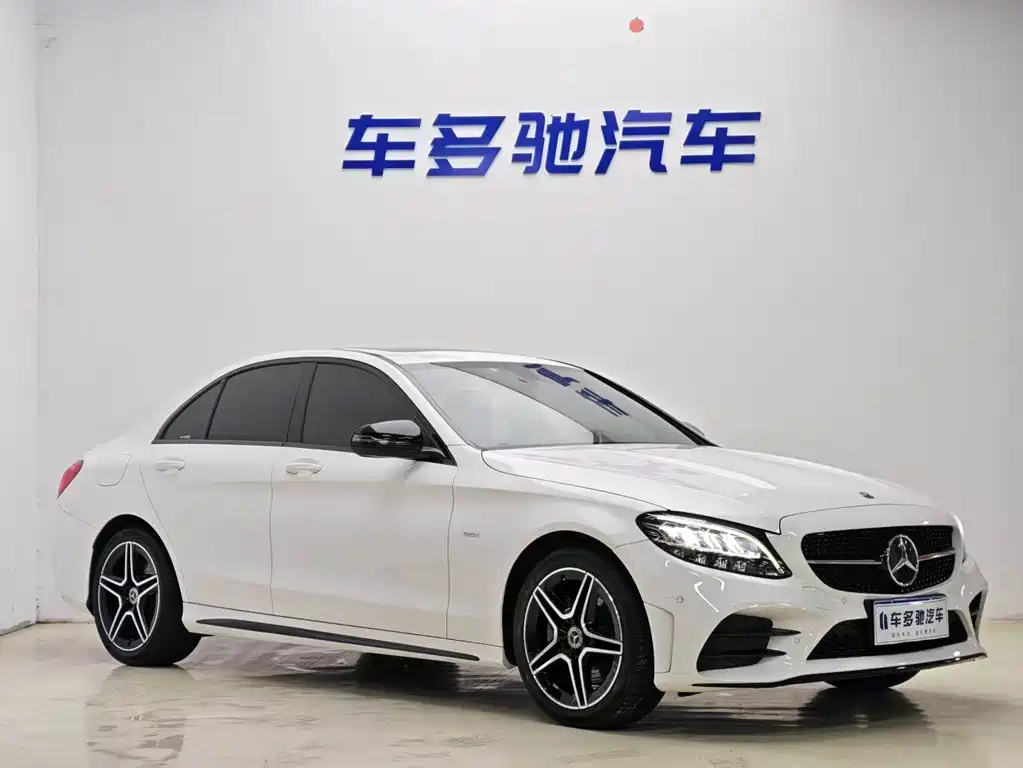 Mercedes-Benz C-Class — миниатюра 2