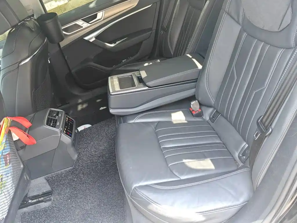 Audi A6L — миниатюра 15