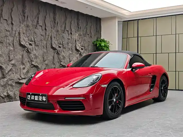 PORSCHE 718 2018