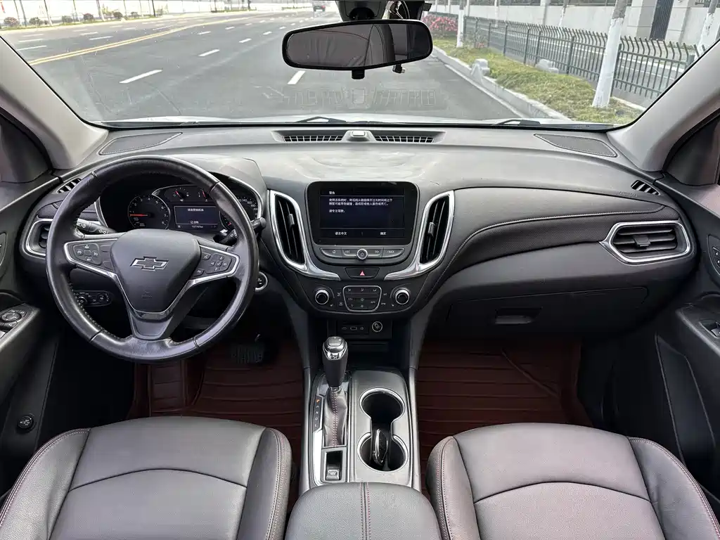 Chevrolet Equinox 2019 550T AT