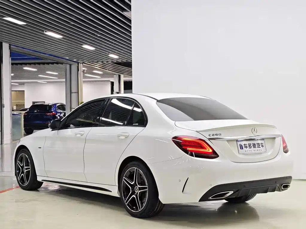 Mercedes-Benz C-Class — миниатюра 4