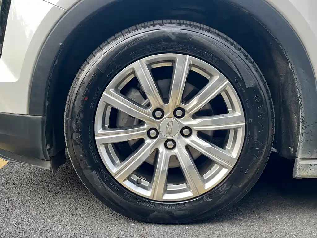 Cadillac XT4 — миниатюра 5