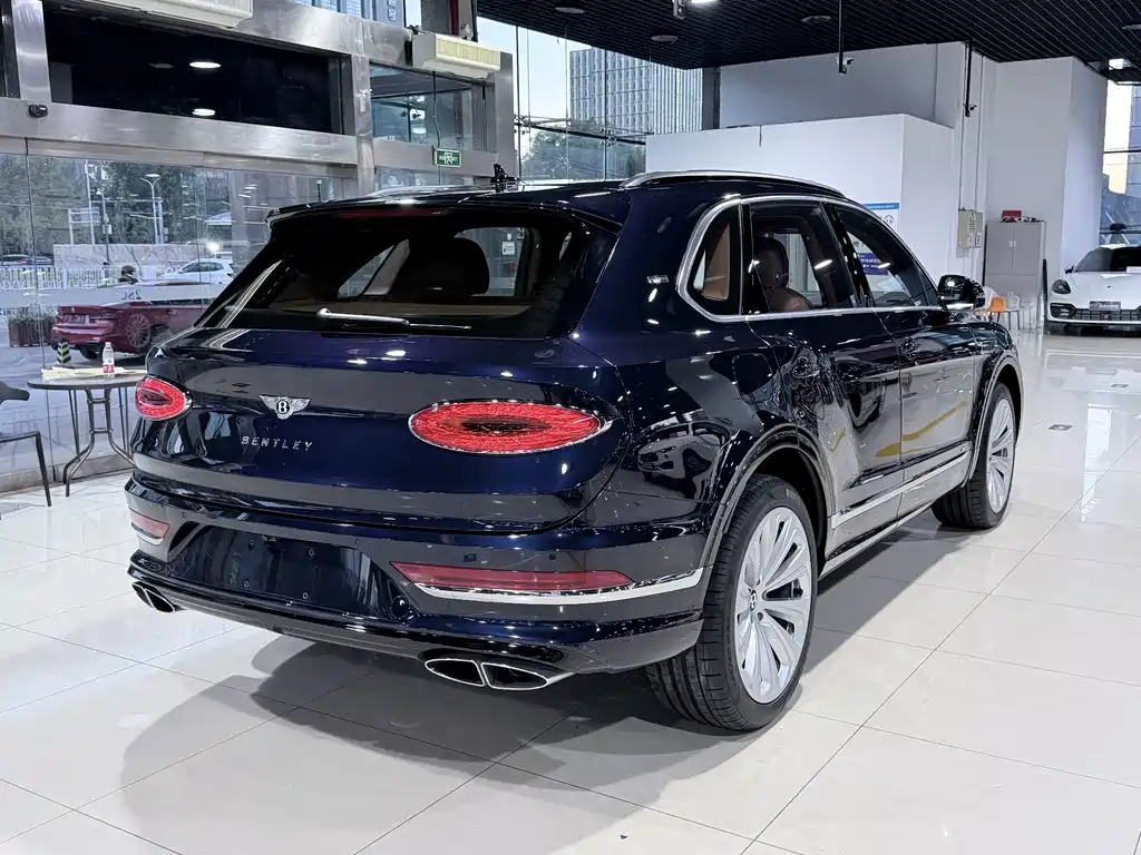 Bentley Bentayga — миниатюра 30