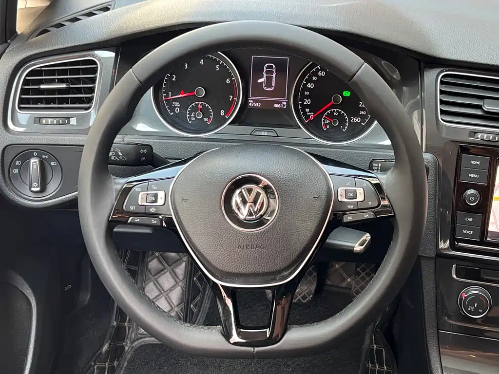 Volkswagen Golf 2019 200TSI DSG Comfort VI