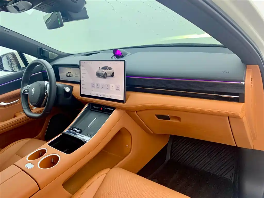 AITO ASK THE WORLD M5