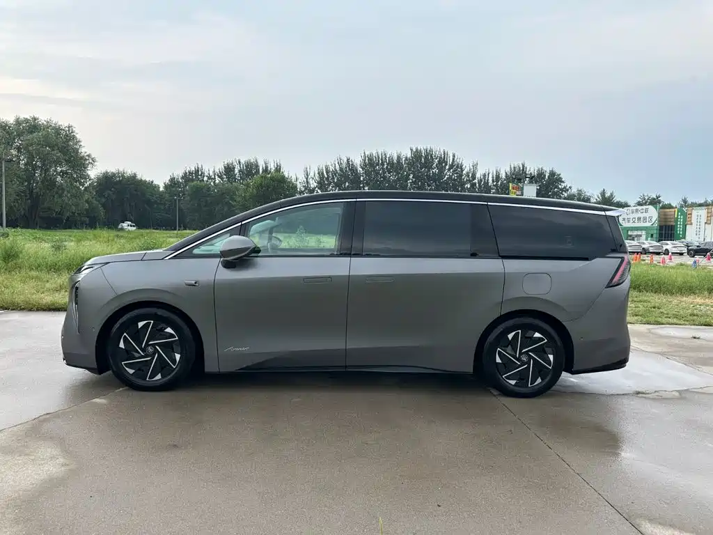 Buick Не похоже, что ты семья. — миниатюра 7