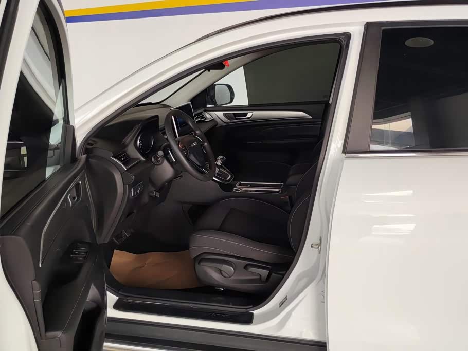 Haval Haval M6 1.5 л 2022 г. Белый, пробег 43500 км