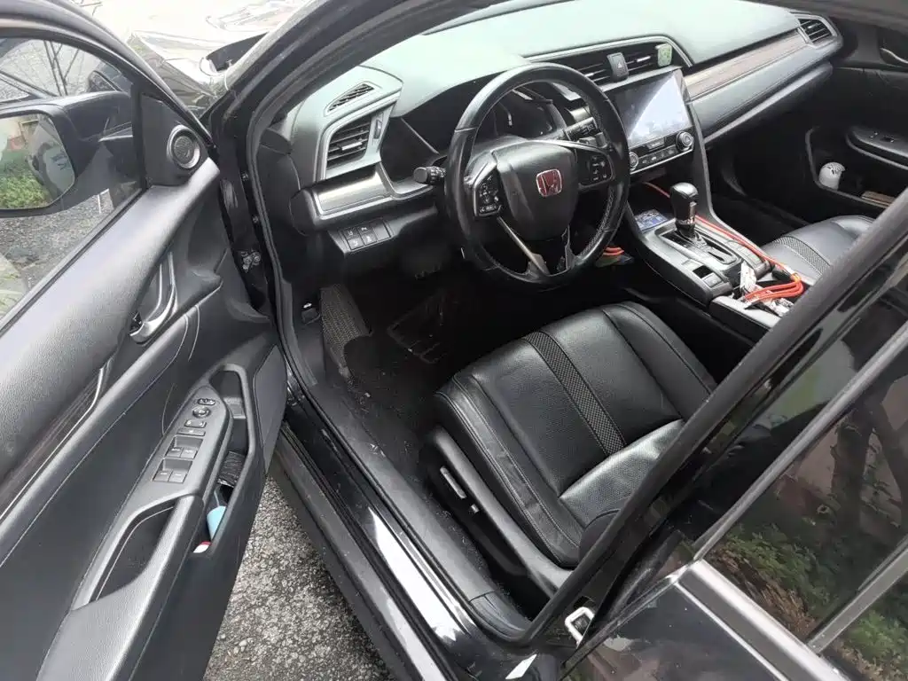 Honda Civic — миниатюра 12