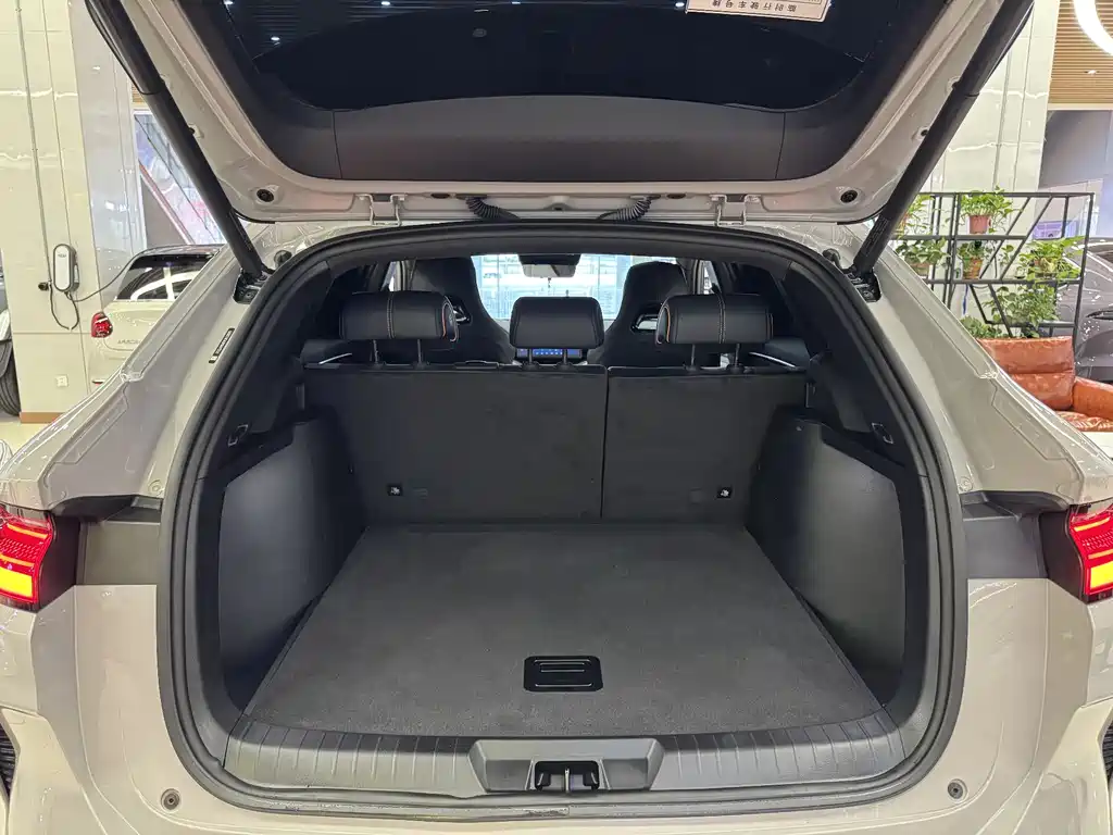 BYD Song Plus PLUS 2023 Champion DM-i 110KM Flagship PLUS