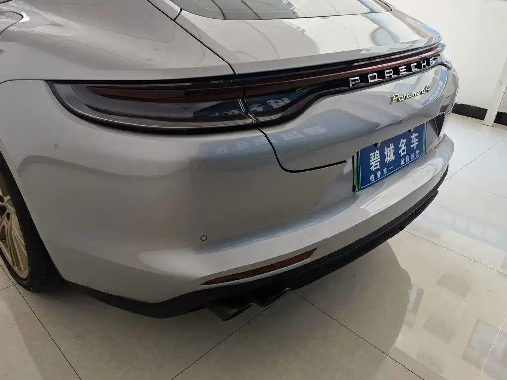 Porsche Panamera Hybrid — миниатюра 14