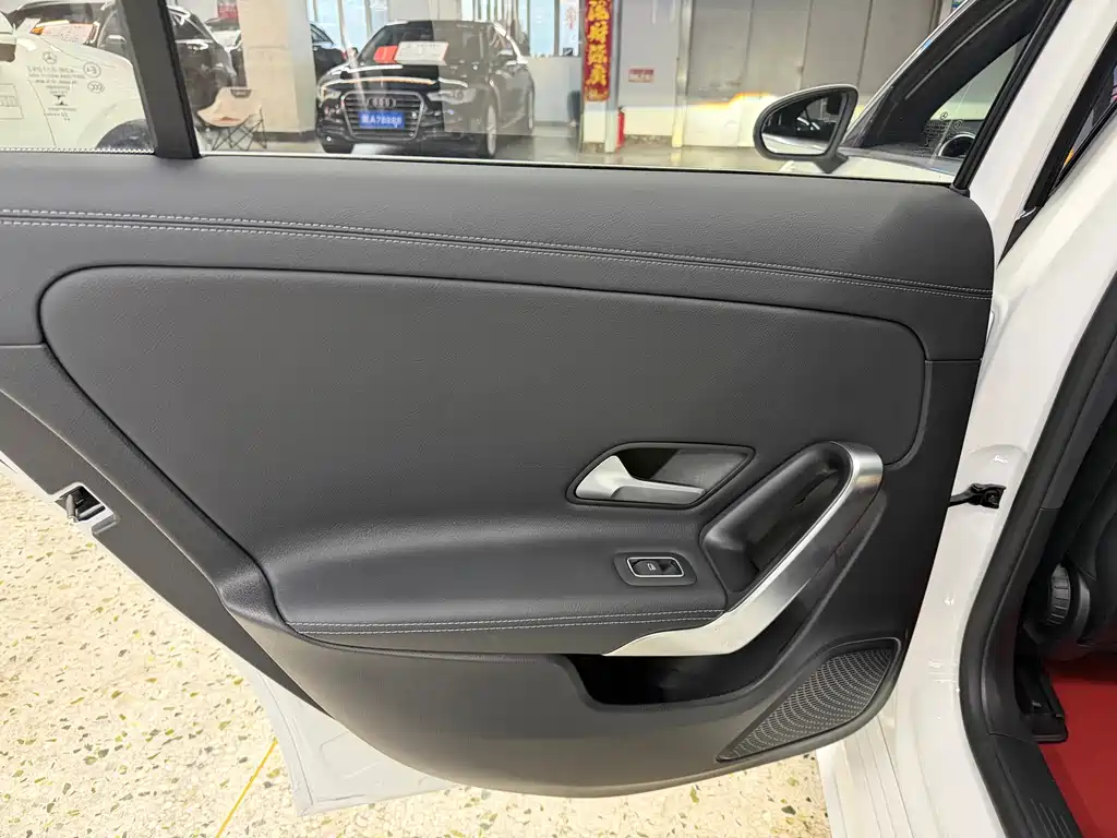 MERCEDES-BENZ A CLASS