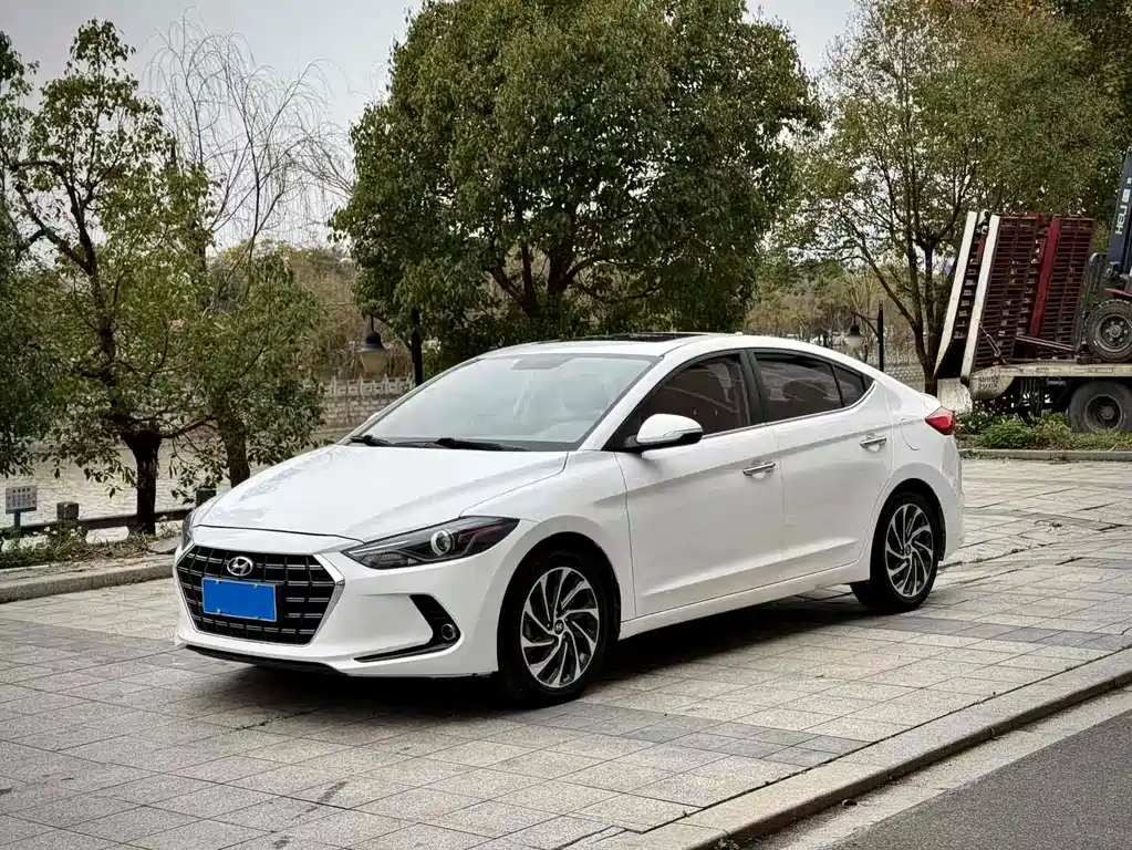 Hyundai Elantra 2020