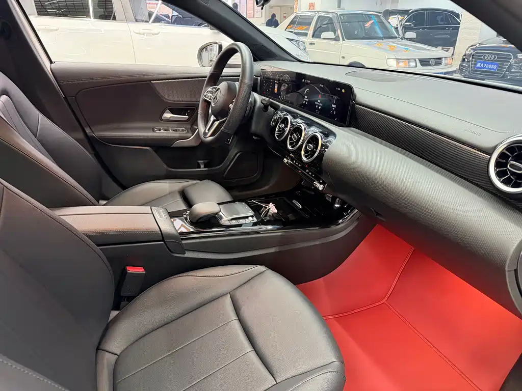 MERCEDES-BENZ A CLASS