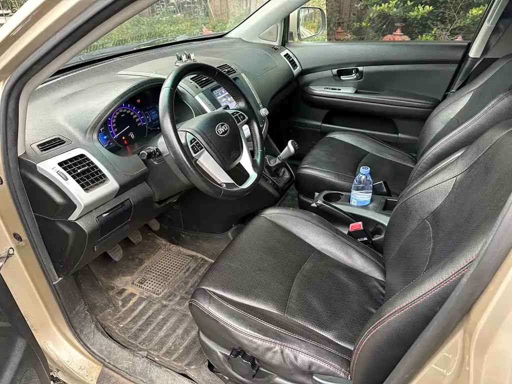 BYD S6 — миниатюра 10