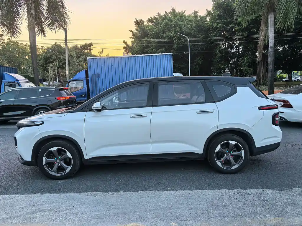 Baojun RM-5 — миниатюра 4