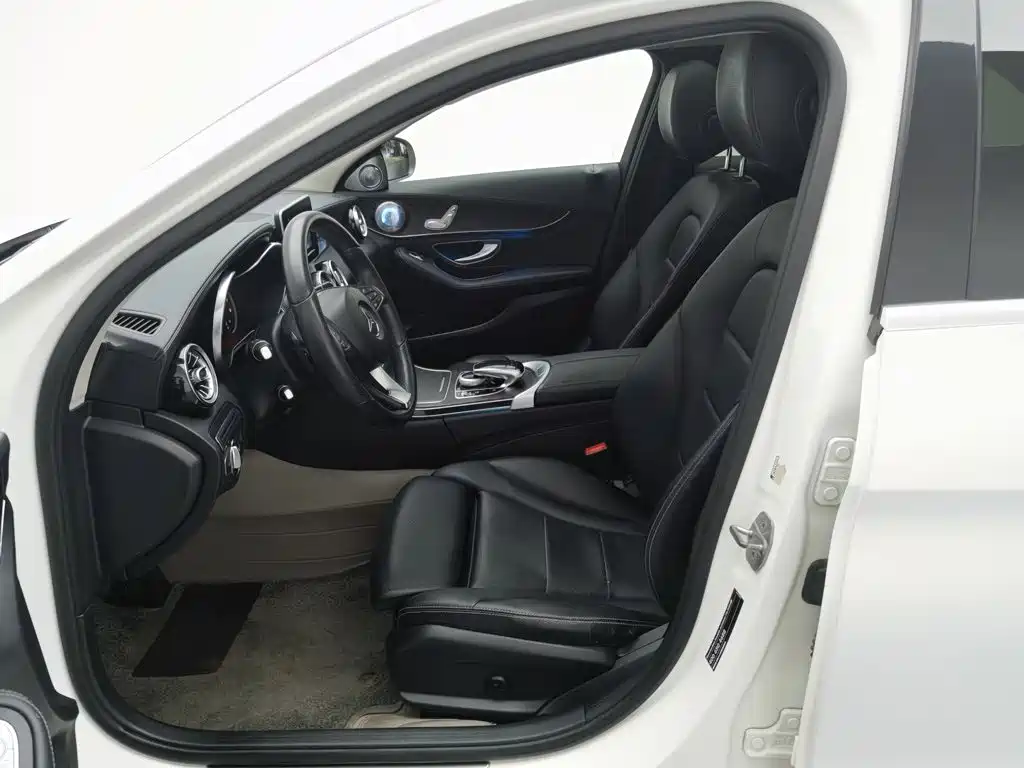 Mercedes-Benz C-Class — миниатюра 10