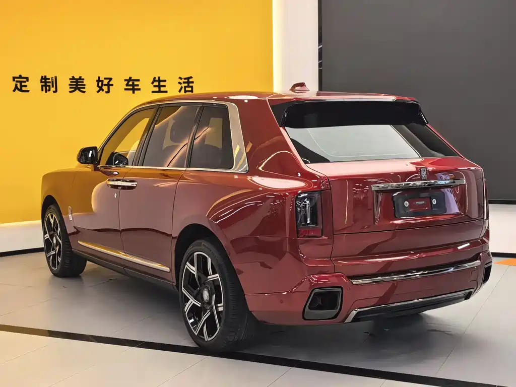 Rolls-Royce Cullinan — миниатюра 5