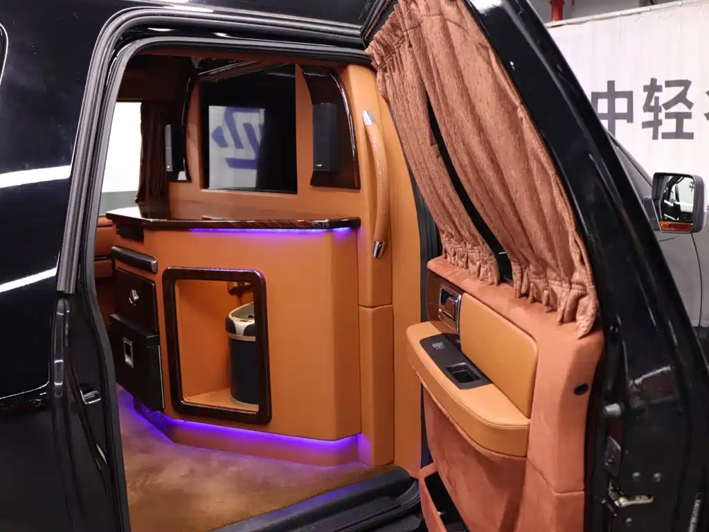 Lincoln Navigator — миниатюра 32