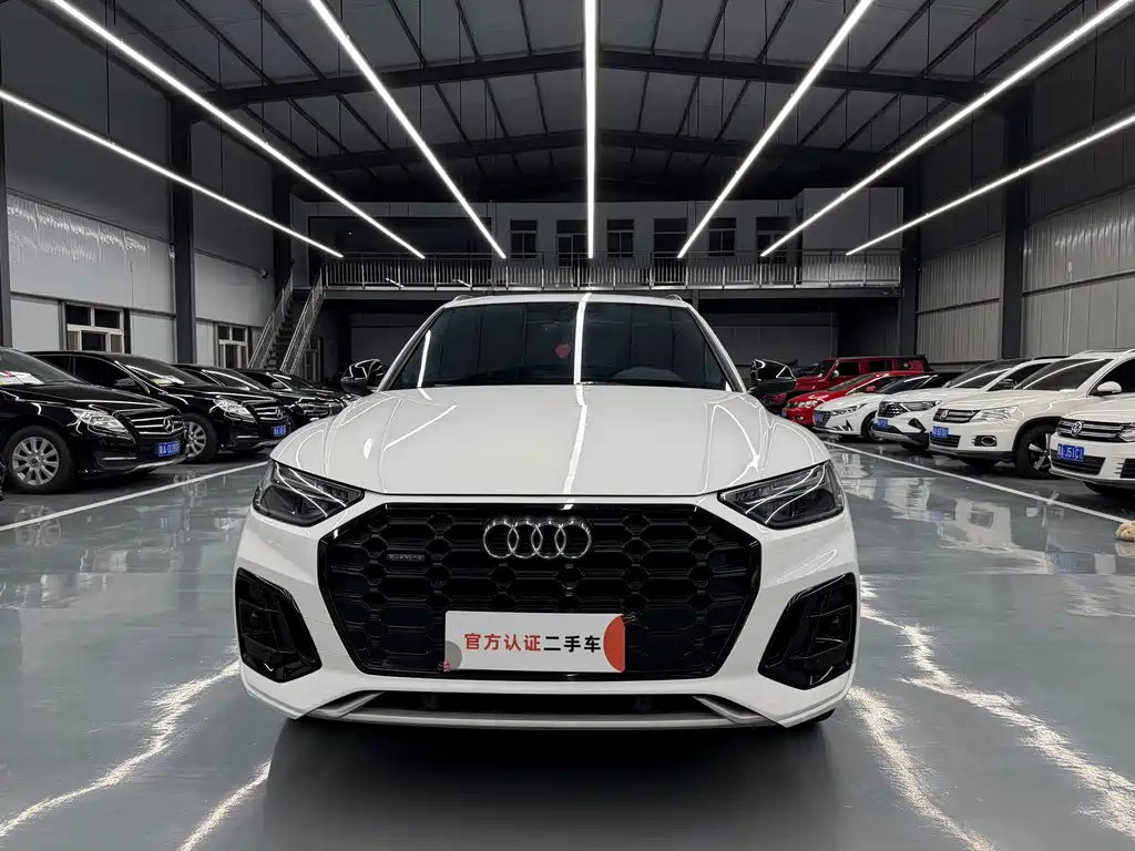 Audi Q5L — миниатюра 2