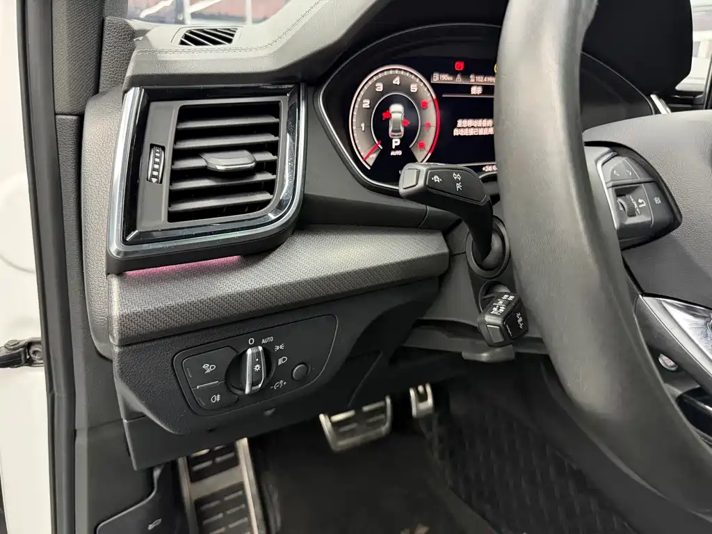 Audi Q5L — миниатюра 13