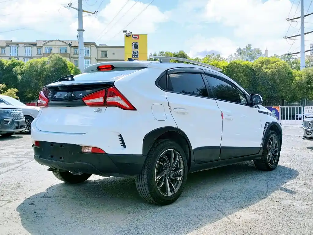 Luxgen U5 SUV — миниатюра 4