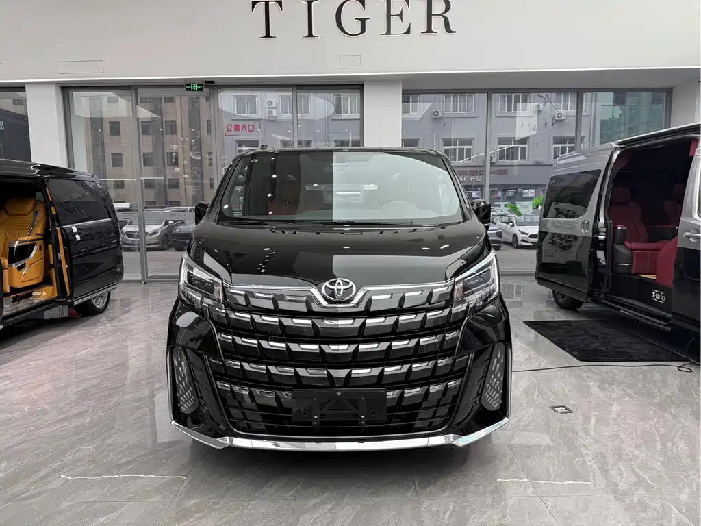 Toyota HiAce 2025 3.5L AT