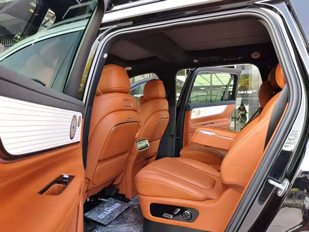 AITO ASK THE WORLD M9