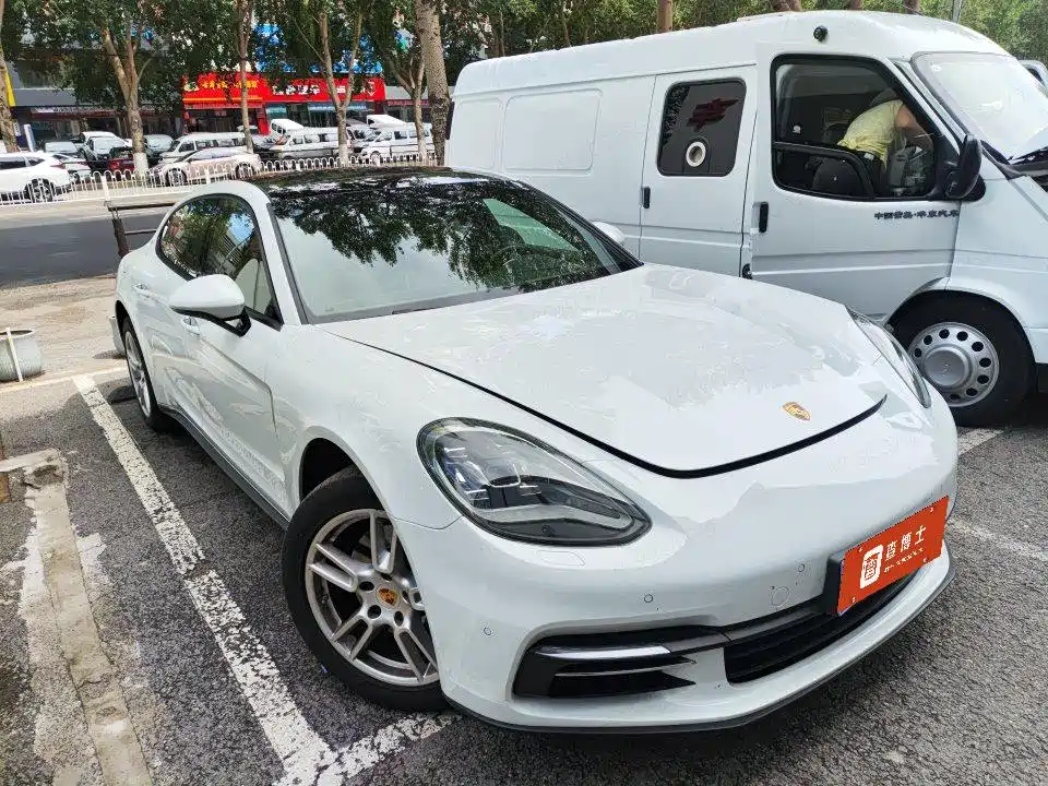Porsche Panamera — миниатюра 2
