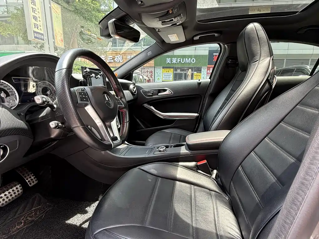 Mercedes-Benz A-Class A 2015 A 200 Sport