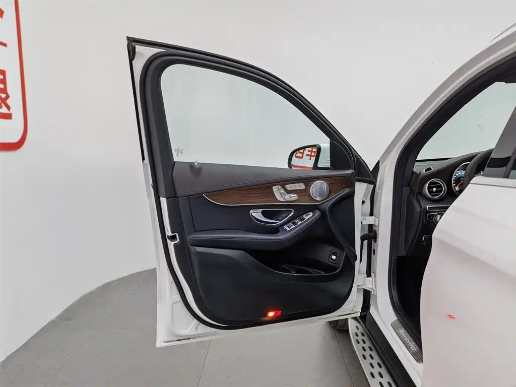Mercedes-Benz GLC 2021 GLC 300 L 4MATIC