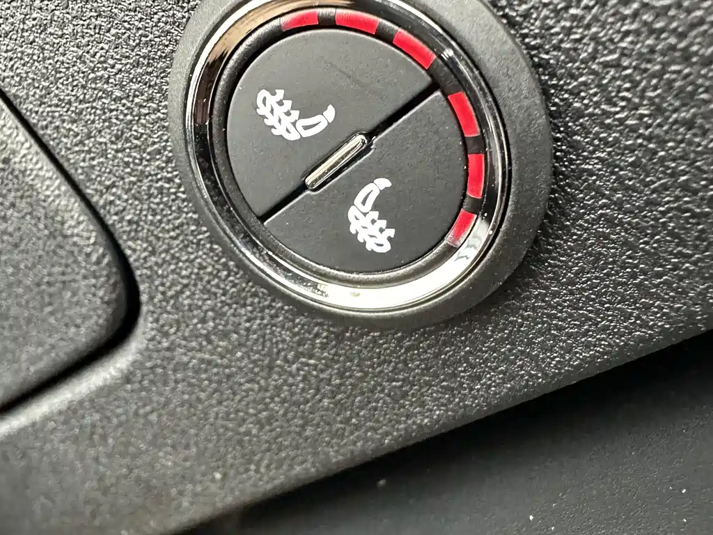 Geely Emgrand S - фото 13