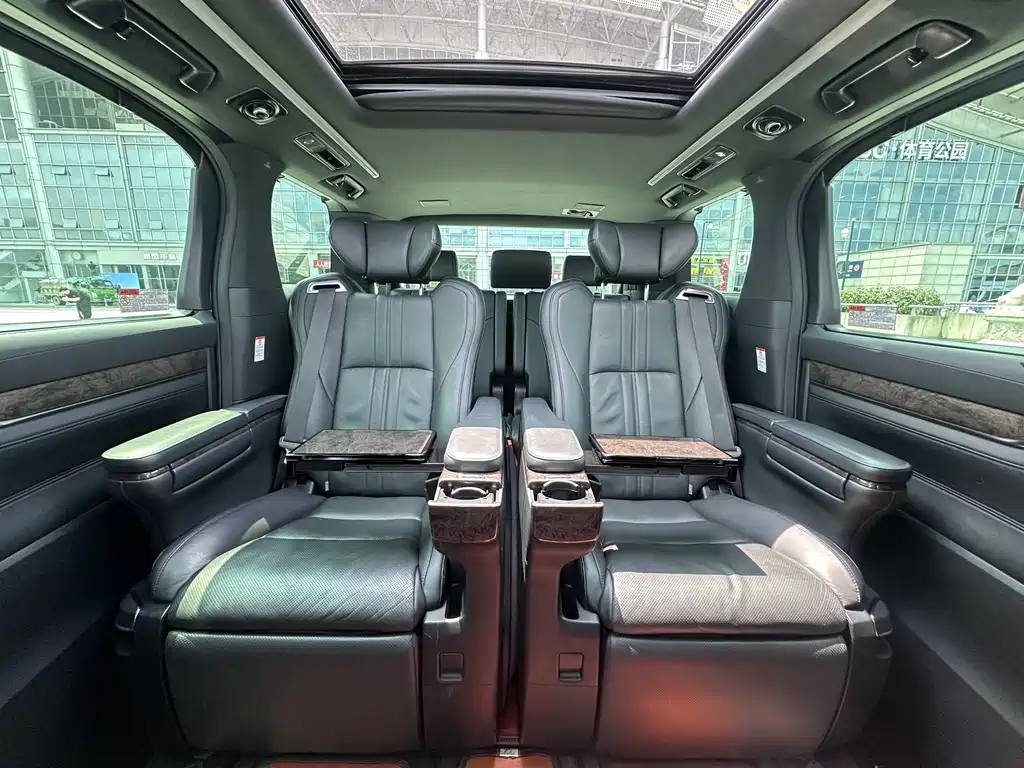 Toyota Vellfire 2020 2.5L HV Luxury