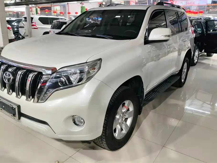 TOYOTA PRADO