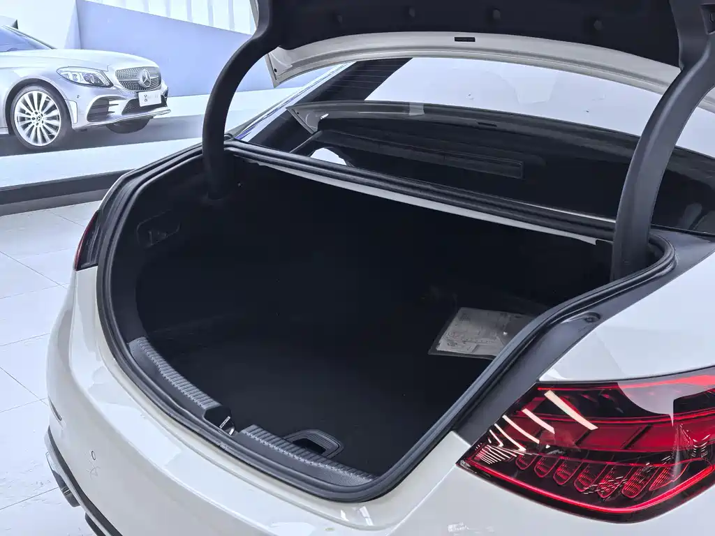 MERCEDES-BENZ C CLASS