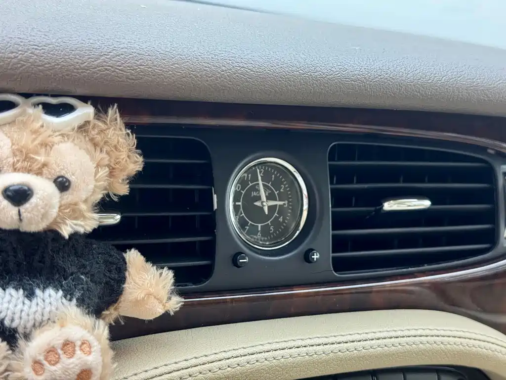Jaguar XJ — миниатюра 8