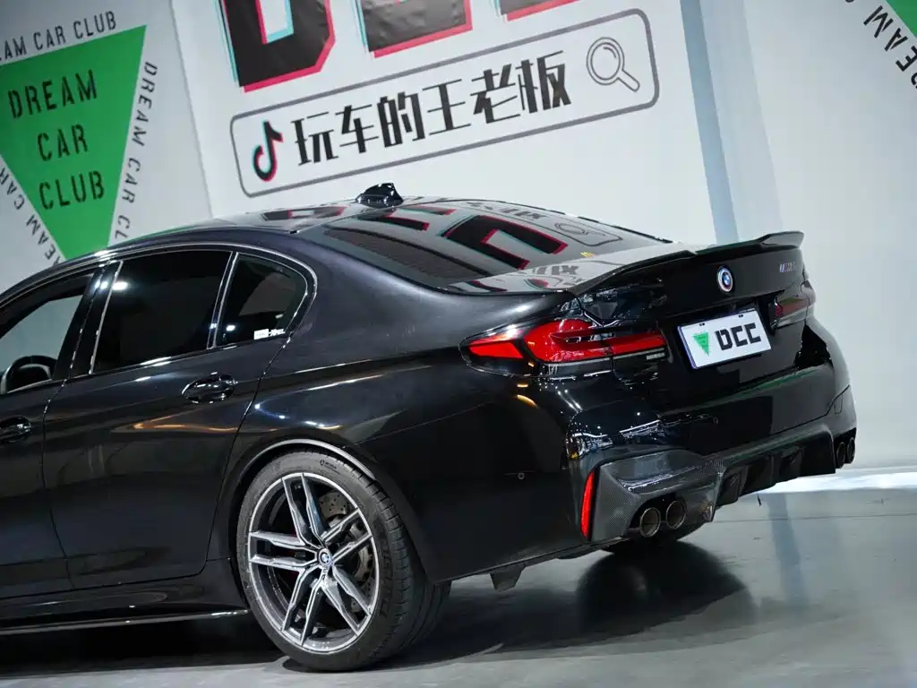 BMW M5 — миниатюра 47