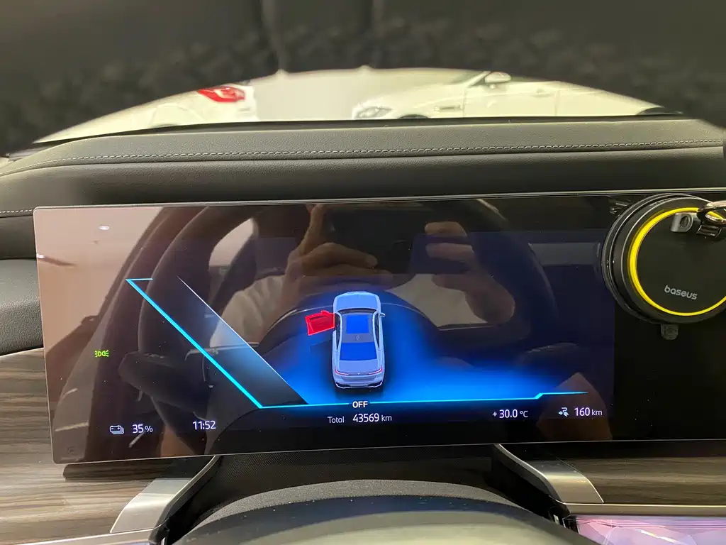 BMW i7 — миниатюра 21