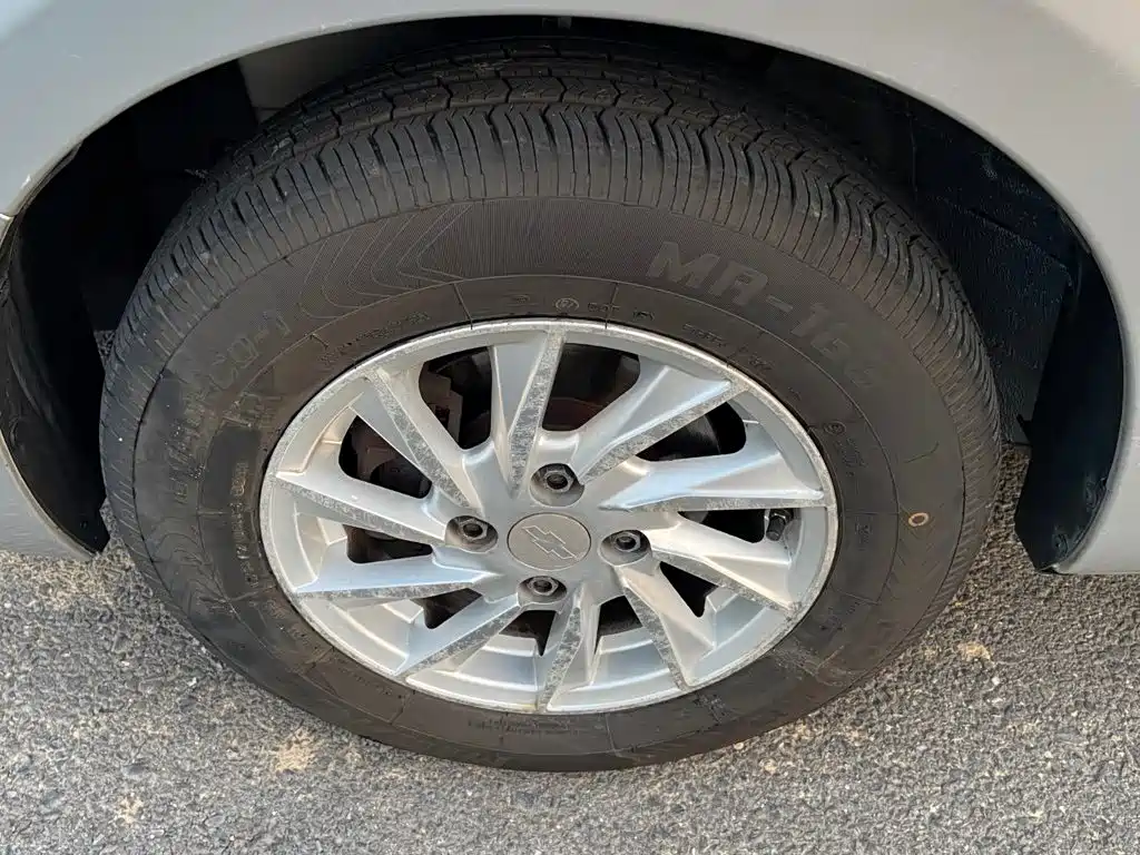 Chevrolet Sail — миниатюра 15