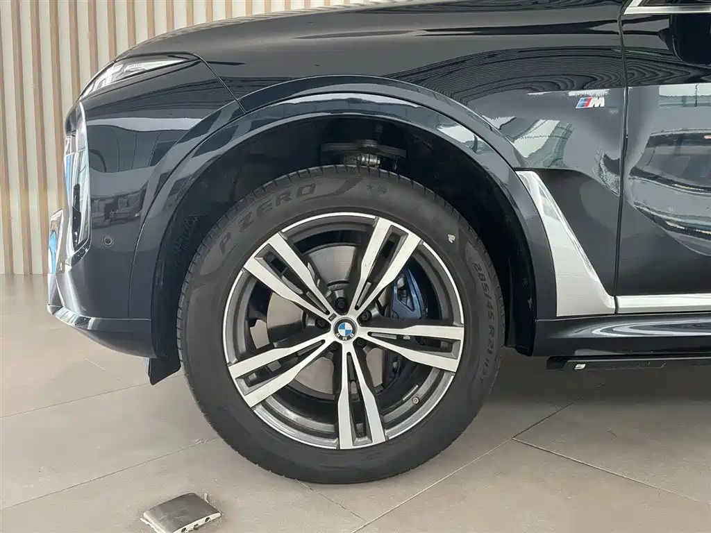 BMW X7 — миниатюра 9